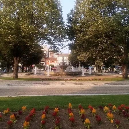 New With 2 Bedrooms Private Parking Appartamento