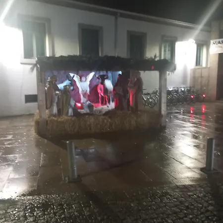 New With 2 Bedrooms Private Parking