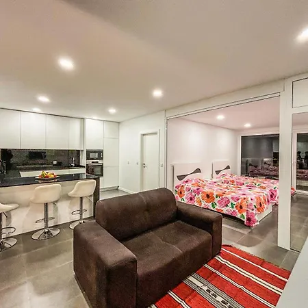 New With 2 Bedrooms Private Parking Apartament *
