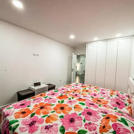 New With 2 Bedrooms Private Parking *