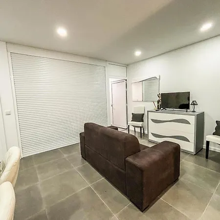Apartment New With 2 Bedrooms Private Parking